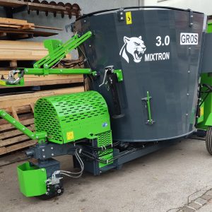 Electric mobile feed mixer